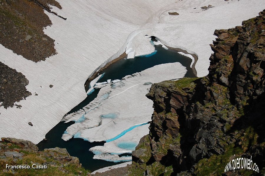 07 Il lago salendo alla normale.jpg